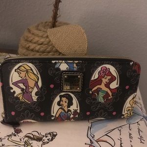 Disney Dooney & Bourke Limited Edition ‘Runway Princess’ Wallet